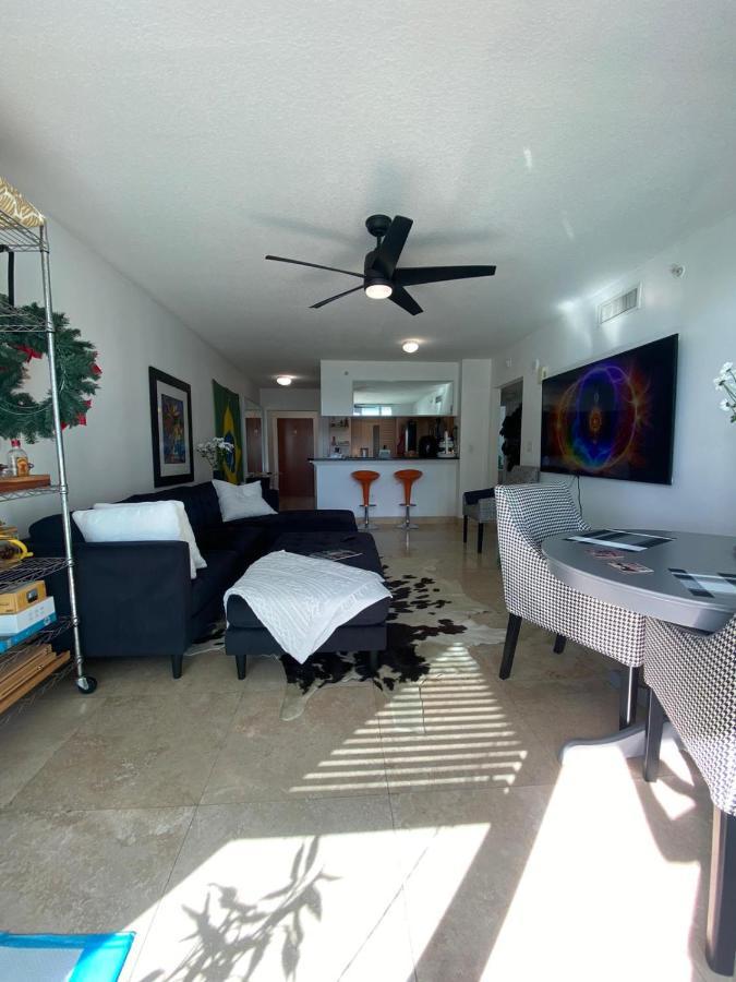 Comfortable Room In The Brickell City Center Area マイアミ エクステリア 写真
