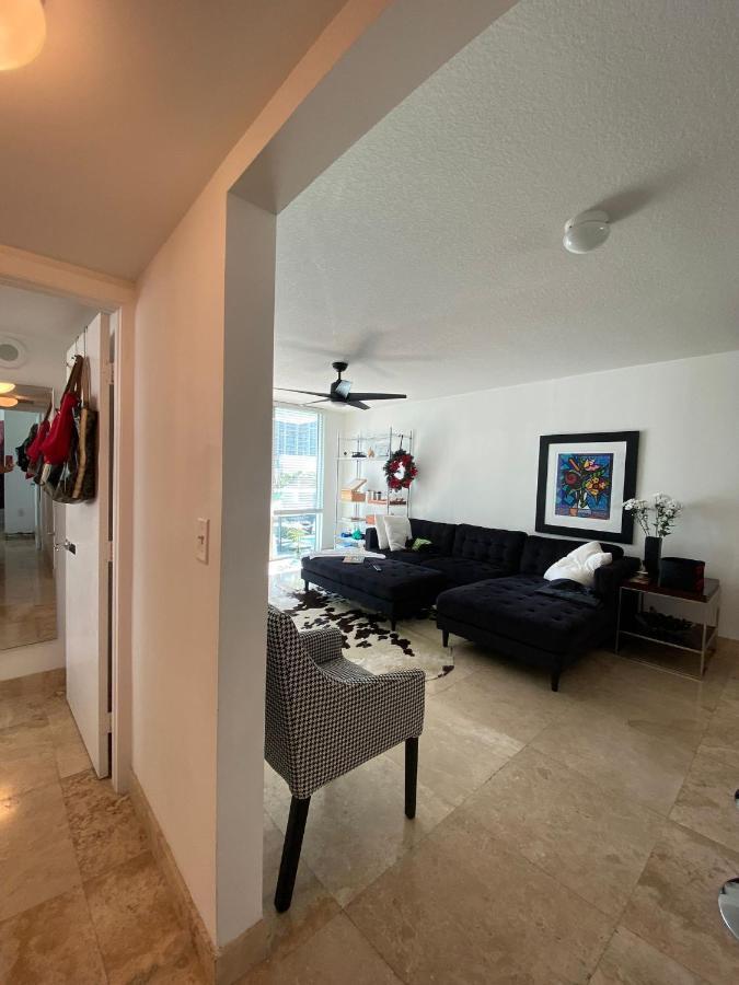Comfortable Room In The Brickell City Center Area マイアミ エクステリア 写真