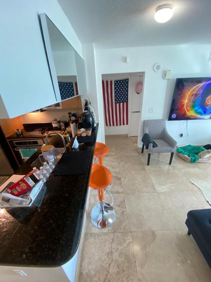 Comfortable Room In The Brickell City Center Area マイアミ エクステリア 写真