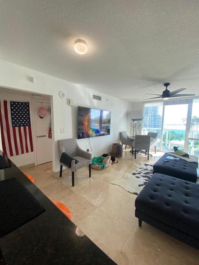 Comfortable Room In The Brickell City Center Area マイアミ エクステリア 写真